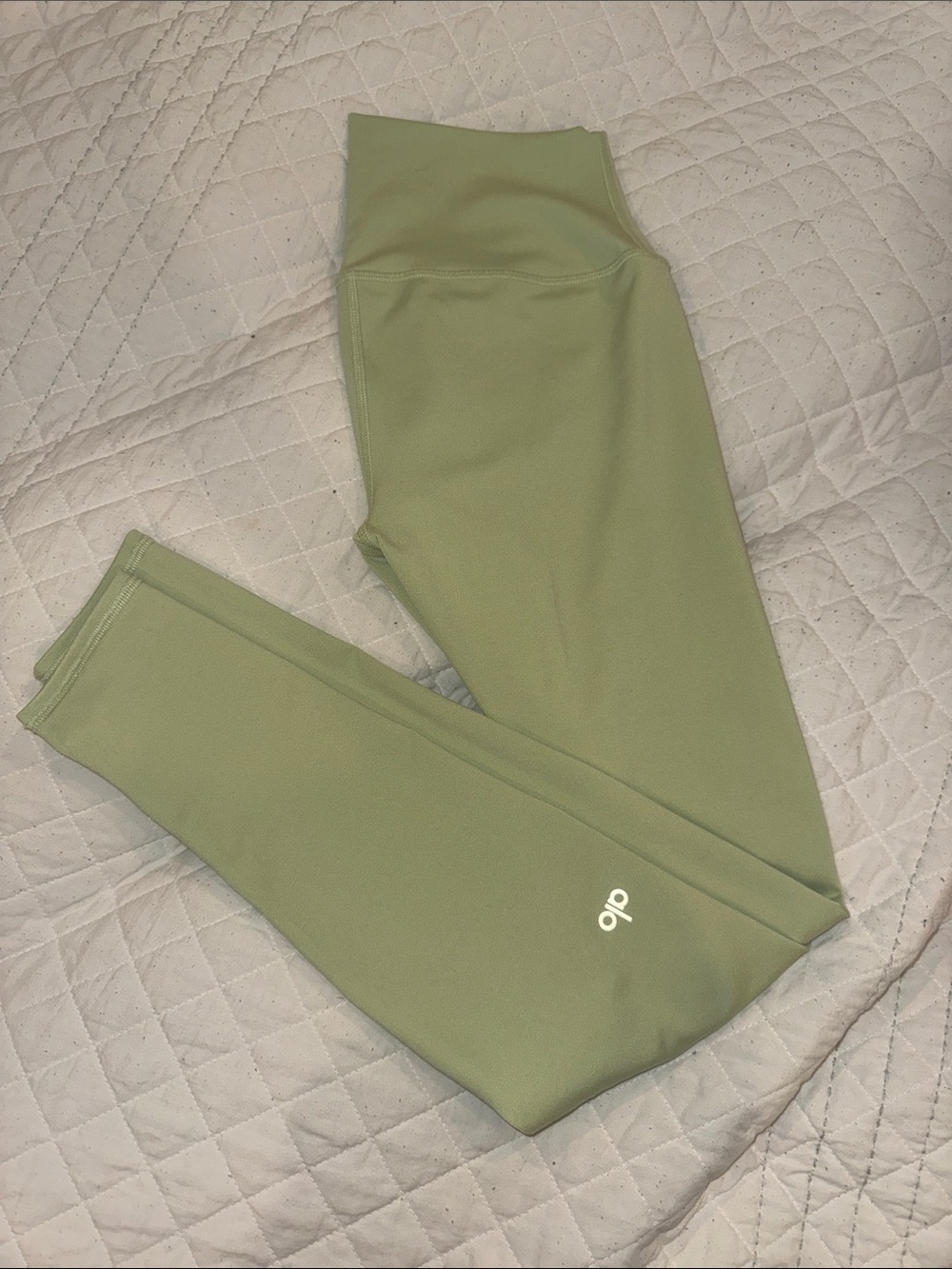 ALO Yoga air lift High-Rise Sage Green Leggings